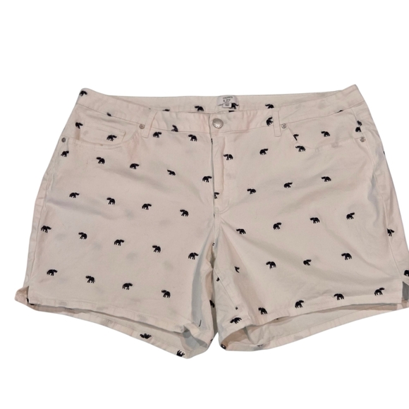 crown & ivy Pants - Crown & Ivy Women's White Elephant Print Shorts Size 24W